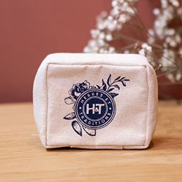 Accessoires aromathérapie : trousse, flacons vides, rotin, pochettes cadeau