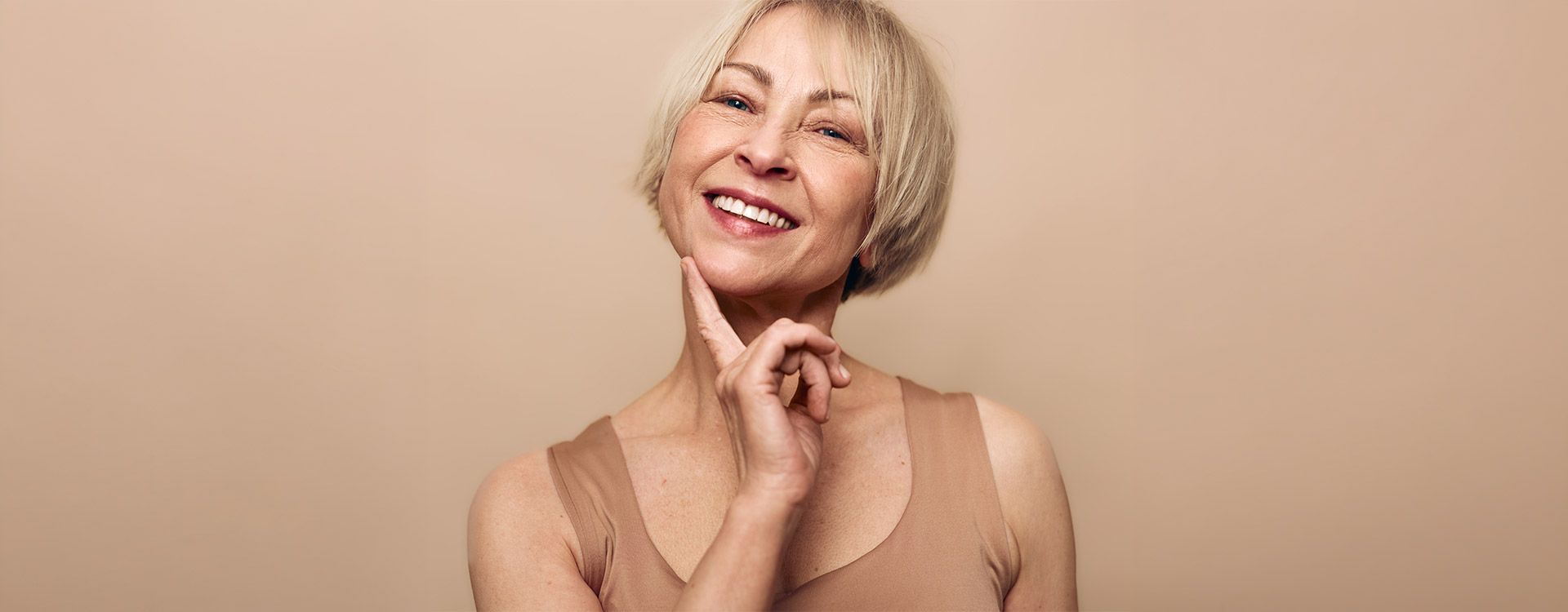 Huiles végétales pour peau mature : lesquelles choisir pour nourrir et sublimer la peau ?