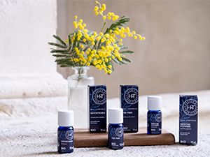 10 huiles essentielles indispensables à avoir chez soi